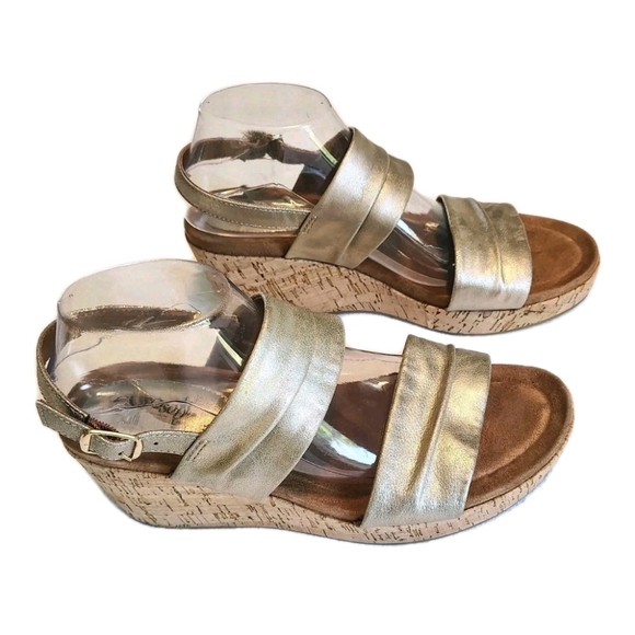 Womens Cork Wedge Comfort Sandals Size 9.5 Gold Metallic Slingback Platform - Picture 2 of 11